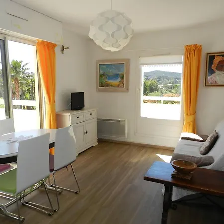 Le Lavandou, 2 Pieces, 4 Personnes - Fr-1-251-703 Le Lavandou