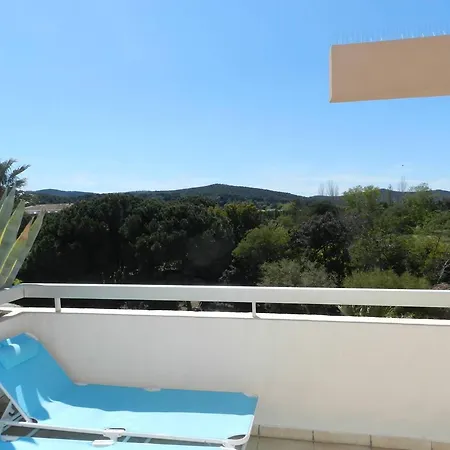 Apartment Le Lavandou, 2 Pieces, 4 Personnes - Fr-1-251-703 *
