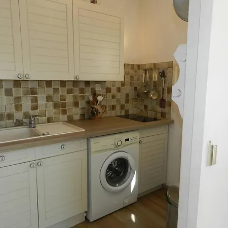 Le Lavandou, 2 Pieces, 4 Personnes - Fr-1-251-703 Le Lavandou