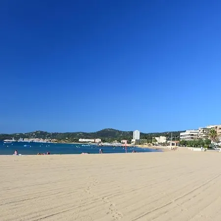 Le Lavandou, 2 Pieces, 4 Personnes - Fr-1-251-703 Apartment Le Lavandou
