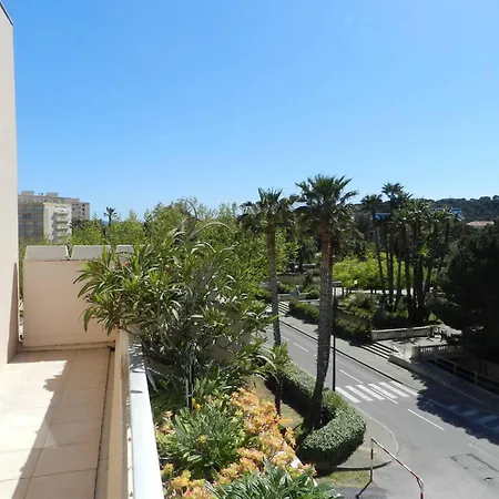 Apartment Le Lavandou, 2 Pieces, 4 Personnes - Fr-1-251-703 *